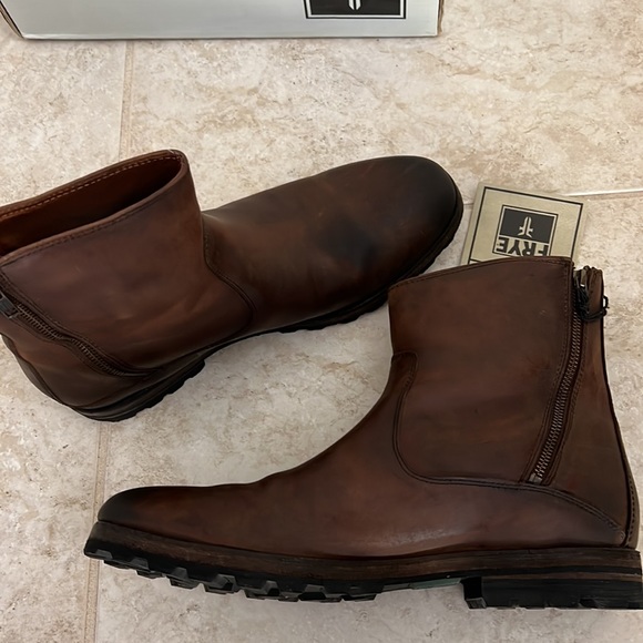 Frye Mens William Lug Zip Boot - New - Picture 8 of 13